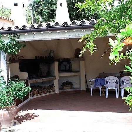 Al/1 Con Piscina Immersa Nel Verde Villa *