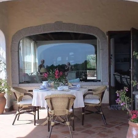 Villa Al/1 Con Piscina Immersa Nel Verde