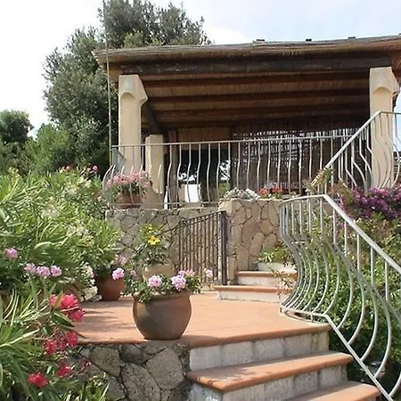 Al/1 Con Piscina Immersa Nel Verde * Tempio Pausania
